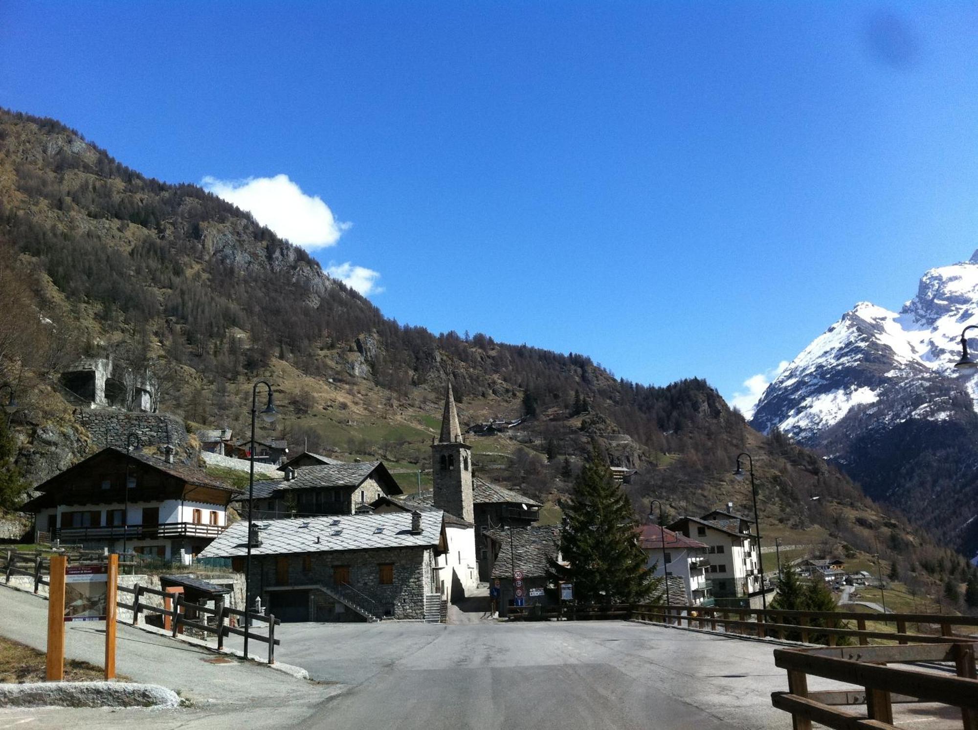 Alpe Rebelle Bed & Breakfast Bionaz Exterior photo