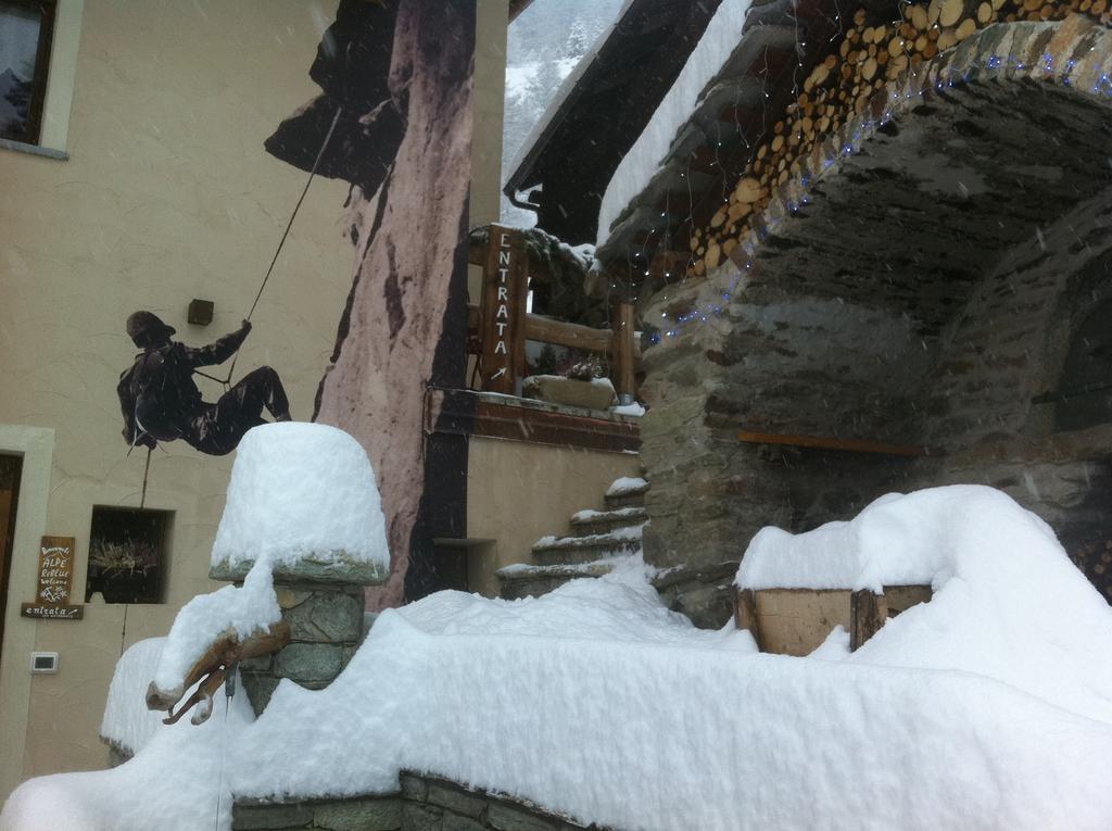 Alpe Rebelle Bed & Breakfast Bionaz Exterior photo